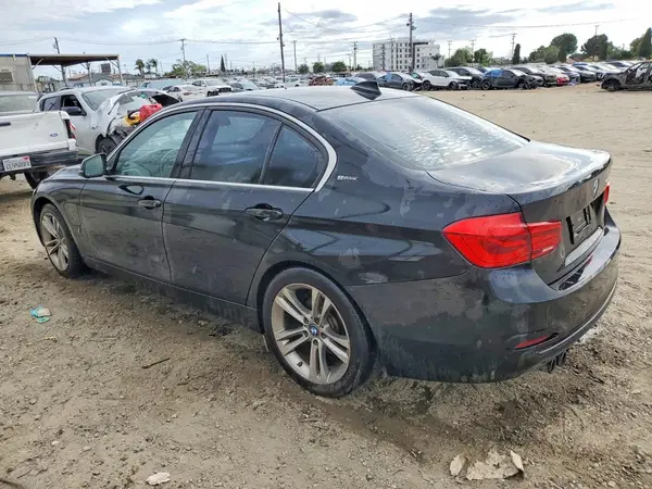 WBA8E1C59HK895244 2017 BMW 3ER - Image 2