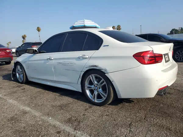 WBA8E1C59JA177818 2018 BMW 3ER - Image 2