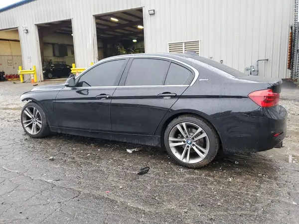 WBA8E1C59JA177947 2018 BMW 3ER - Image 2
