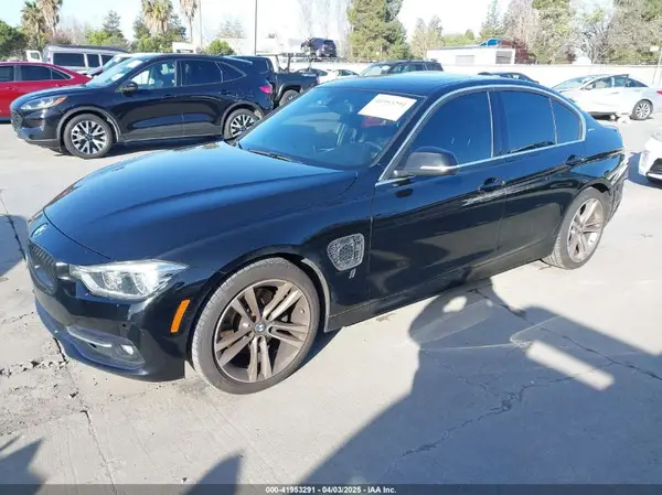 WBA8E1C59JA756940 2018 BMW 3ER - Image 2