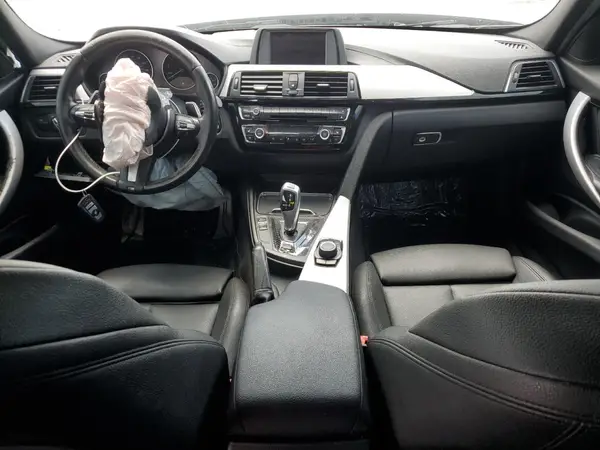 WBA8E1C59JA758638 2018 BMW 3ER - Image 8