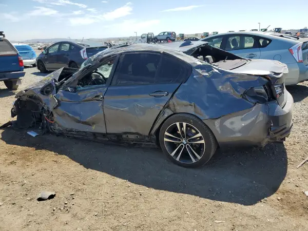 WBA8E1C5XJA171655 2018 BMW 3ER - Image 2