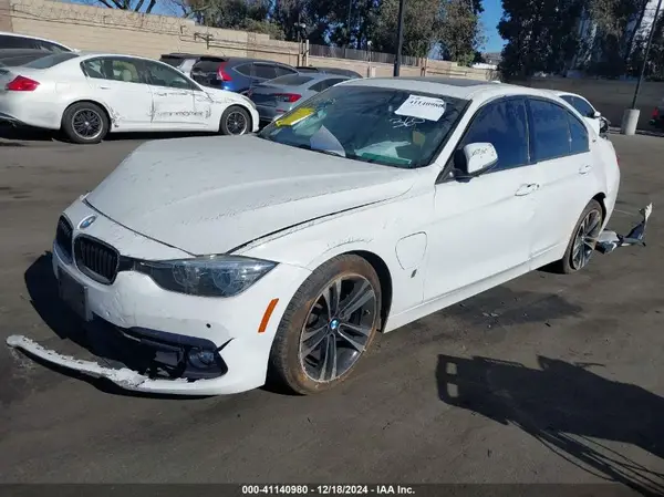 WBA8E1C5XJA178167 2018 BMW 3ER - Image 2