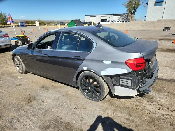 WBA8E1C5XJA180128 2018 BMW 3ER - Image 2