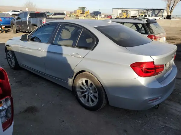 WBA8E1G30HNU15437 2017 BMW 3ER - Image 2