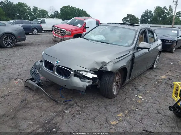 WBA8E1G30HNU15468 2017 BMW 3ER - Image 2