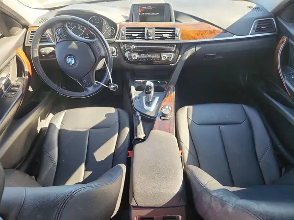 WBA8E1G30HNU15812 2017 BMW 3ER - Image 8