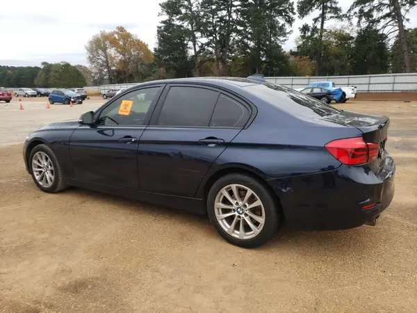 WBA8E1G30HNU16216 2017 BMW 3ER - Image 2