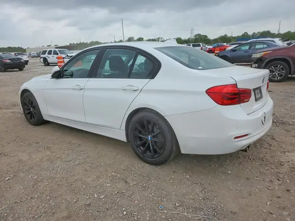 WBA8E1G30HNU16331 2017 BMW 3ER - Image 2