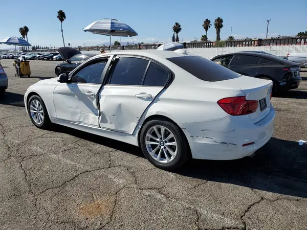 WBA8E1G30HNU17303 2017 BMW 3ER - Image 2