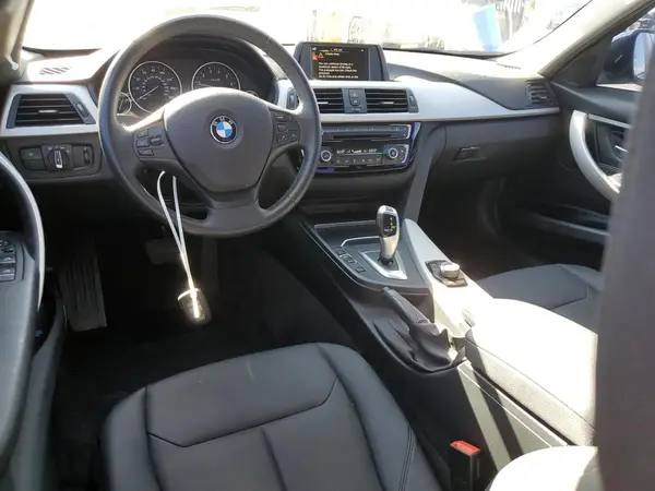 WBA8E1G30HNU17303 2017 BMW 3ER - Image 8