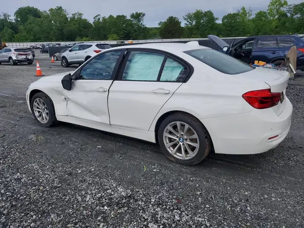 WBA8E1G30HNU18239 2017 BMW 3ER - Image 2