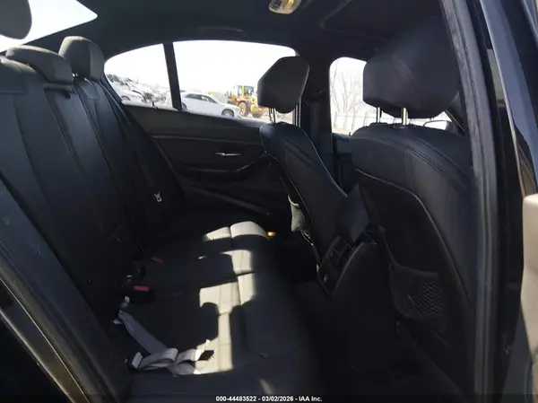 WBA8E1G31HNU16953 2017 BMW 3ER - Image 8