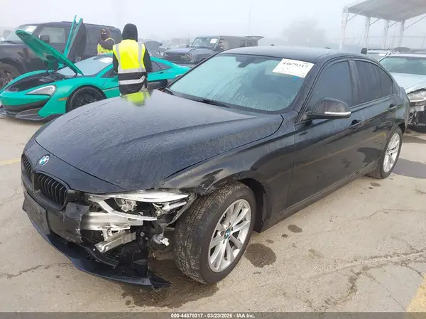 WBA8E1G31HNU17228 2017 BMW 3ER - Image 2