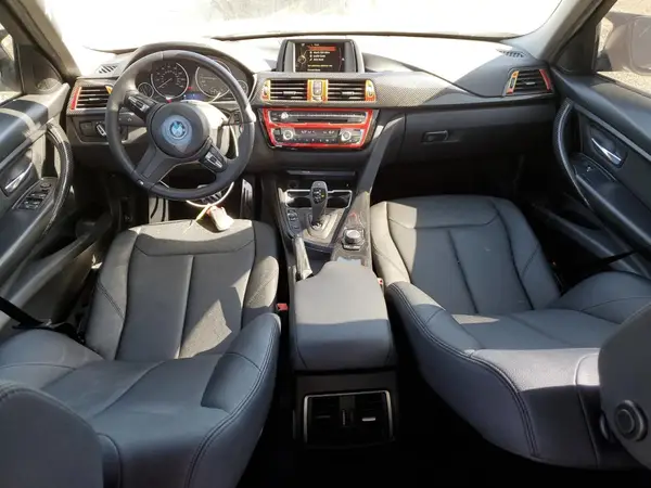WBA8E1G31HNU17696 2017 BMW 3ER - Image 8