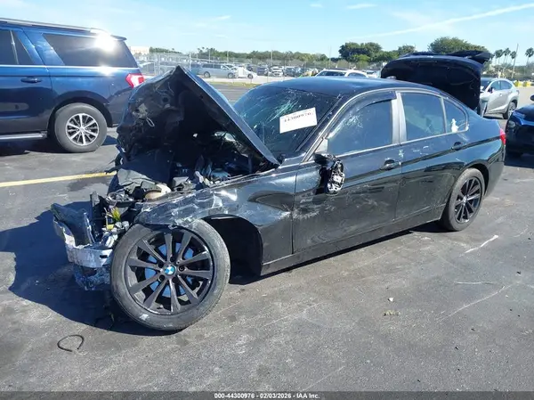 WBA8E1G31HNU17729 2017 BMW 3ER - Image 2
