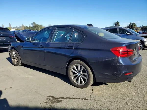 WBA8E1G31HNU18153 2017 BMW 3ER - Image 2