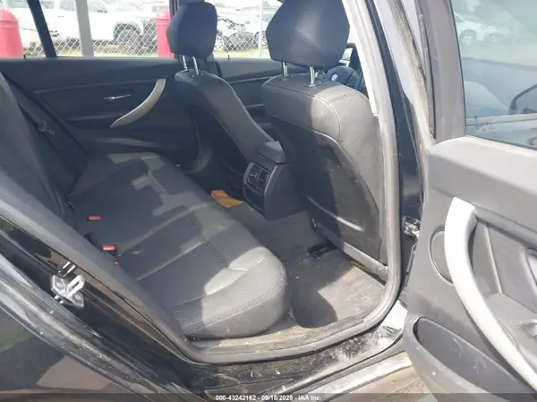 WBA8E1G32HNU16279 2017 BMW 3ER - Image 8