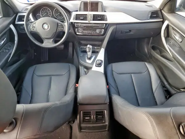 WBA8E1G32HNU16623 2017 BMW 3ER - Image 8