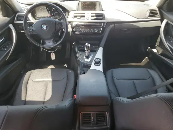 WBA8E1G32HNU17237 2017 BMW 3ER - Image 8