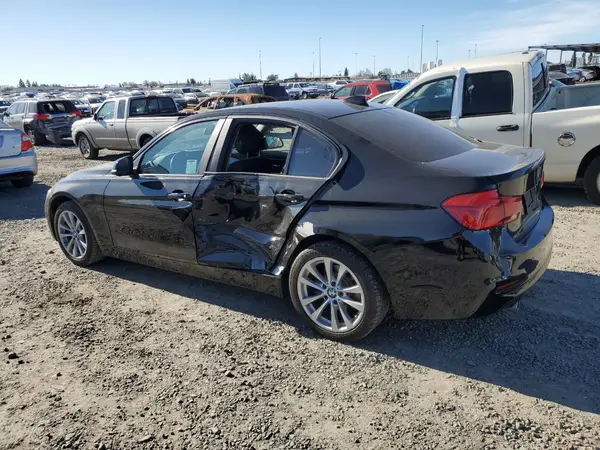 WBA8E1G32HNU17321 2017 BMW 3ER - Image 2