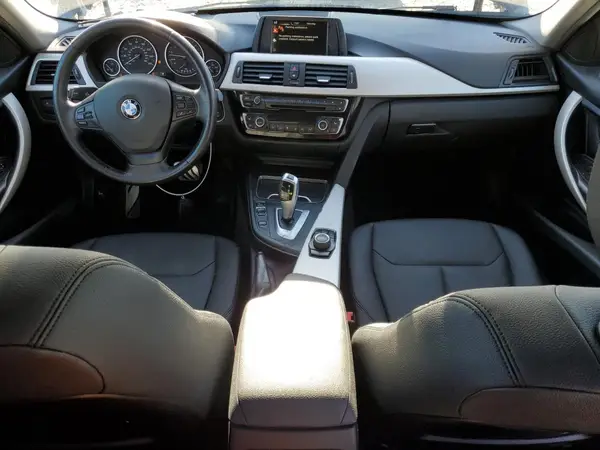 WBA8E1G32HNU17321 2017 BMW 3ER - Image 8