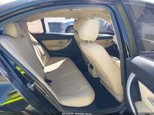 WBA8E1G32HNU18498 2017 BMW 3ER - Image 8