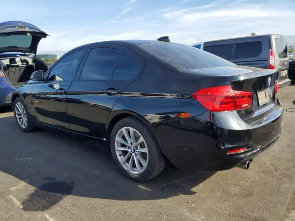 WBA8E1G32HNU18663 2017 BMW 3ER - Image 2