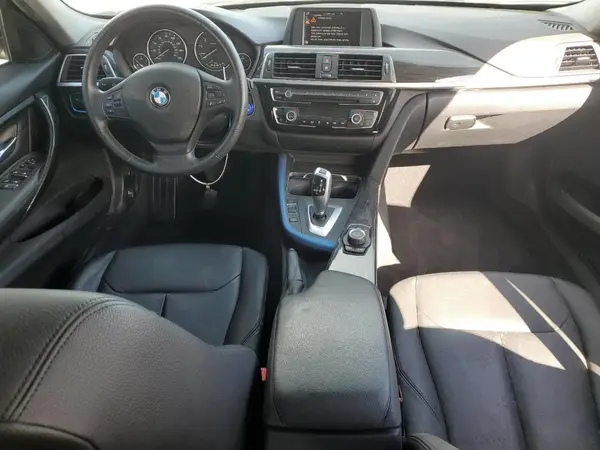 WBA8E1G33HNU16436 2017 BMW 3ER - Image 8