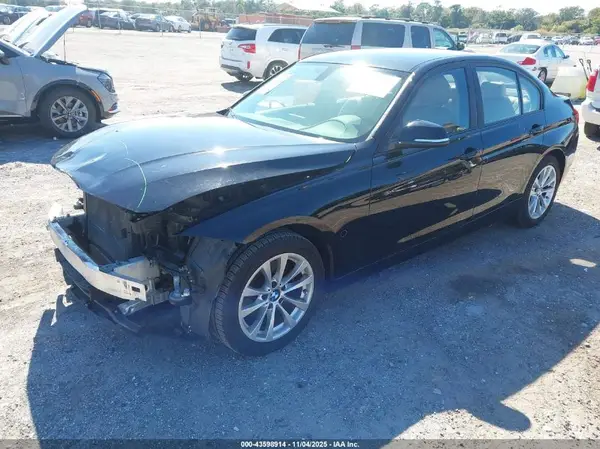WBA8E1G33HNU16517 2017 BMW 3ER - Image 2