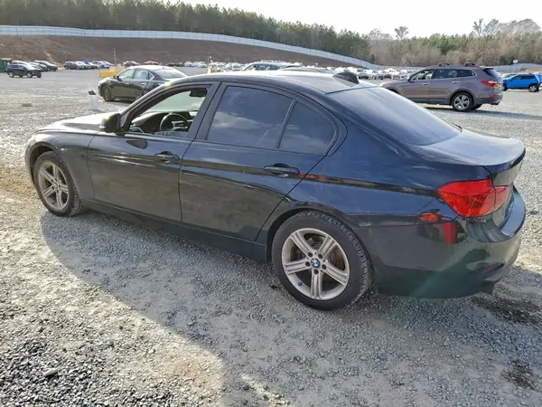 WBA8E1G33HNU16694 2017 BMW 3ER - Image 2