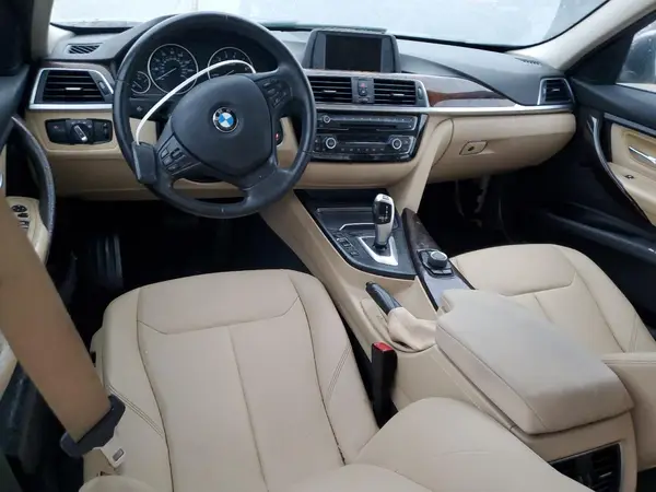 WBA8E1G33HNU17733 2017 BMW 3ER - Image 8