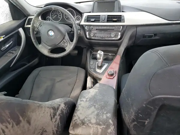 WBA8E1G33HNU18736 2017 BMW 3ER - Image 8