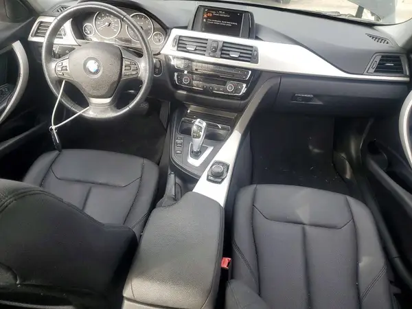 WBA8E1G33HNU18767 2017 BMW 3ER - Image 8