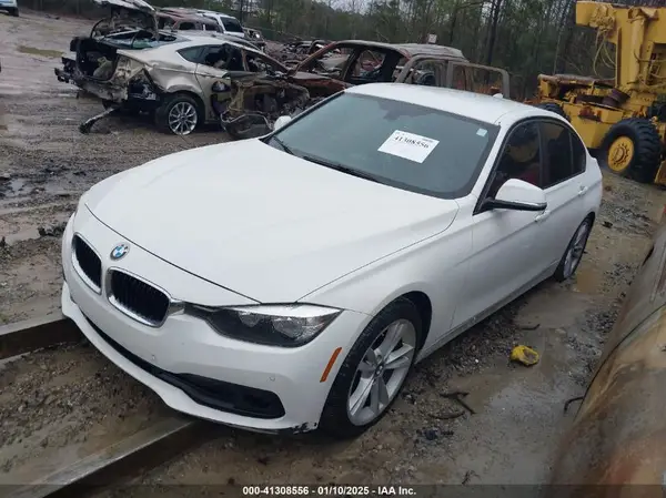 WBA8E1G34HNU15814 2017 BMW 3ER - Image 2