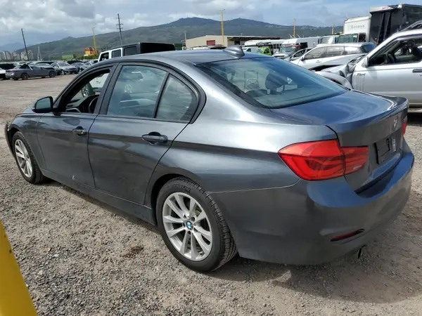 WBA8E1G34HNU15828 2017 BMW 3ER - Image 2