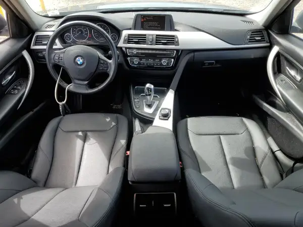 WBA8E1G34HNU15828 2017 BMW 3ER - Image 8