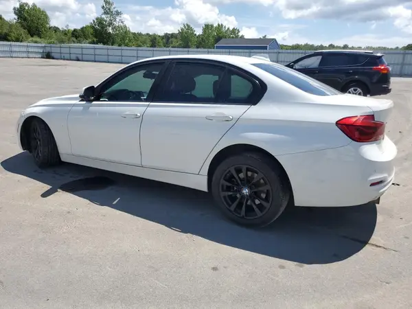 WBA8E1G34HNU16381 2017 BMW 3ER - Image 2