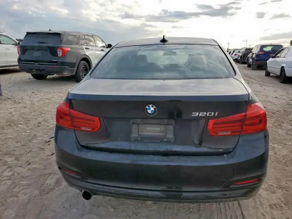 2017 BMW 3 Series auction photo 6