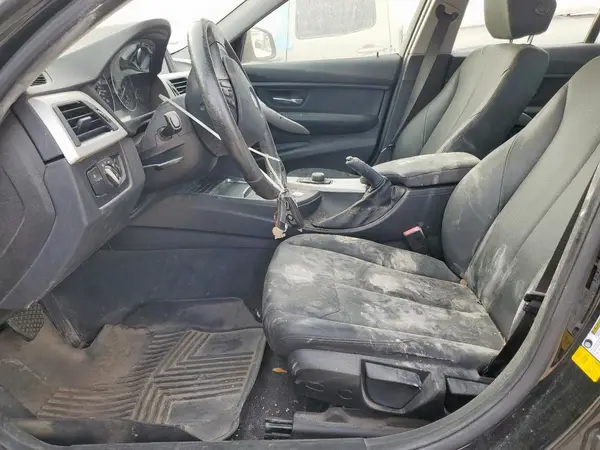 2017 BMW 3 Series auction photo 7