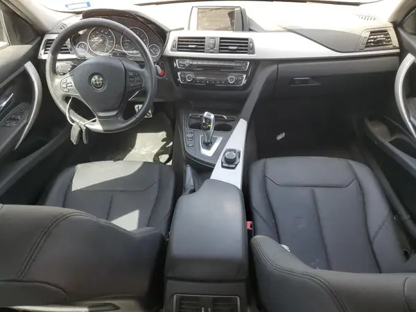 WBA8E1G34HNU17028 2017 BMW 3ER - Image 8