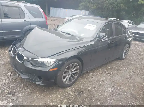 WBA8E1G34HNU17854 2017 BMW 3ER - Image 2