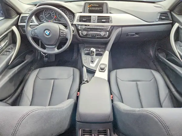 WBA8E1G34HNU18454 2017 BMW 3ER - Image 8