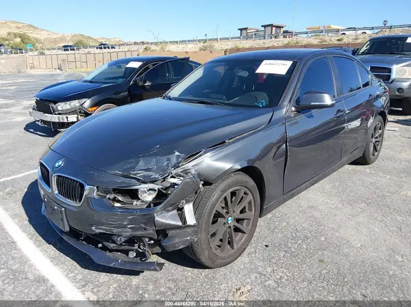 WBA8E1G34HNU19023 2017 BMW 3ER - Image 2