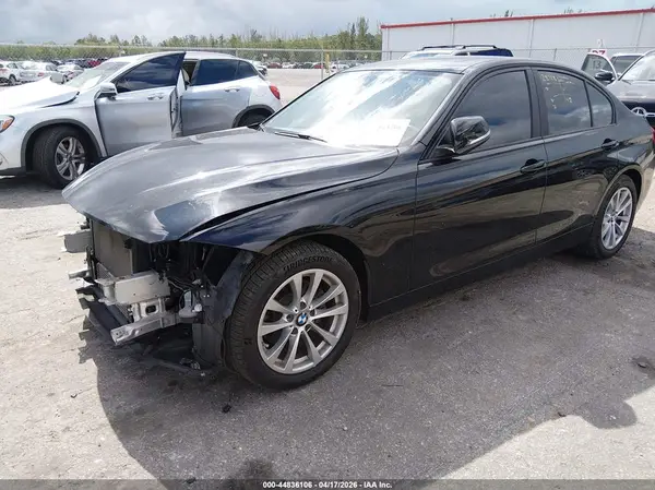 WBA8E1G35HNU17698 2017 BMW 3ER - Image 2