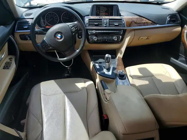 WBA8E1G36HNU16690 2017 BMW 3ER - Image 8
