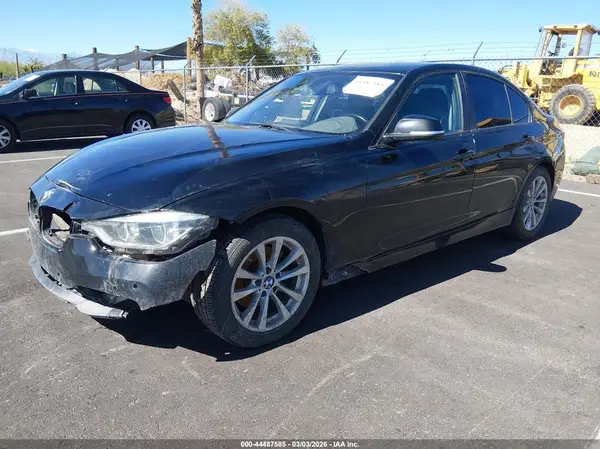 WBA8E1G36HNU17306 2017 BMW 3ER - Image 2