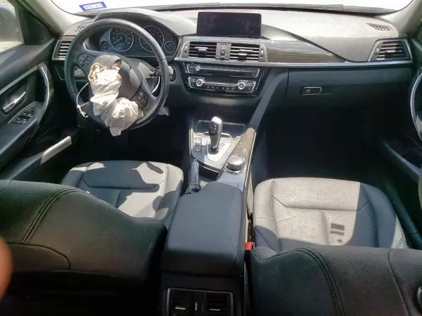 WBA8E1G36HNU17838 2017 BMW 3ER - Image 8