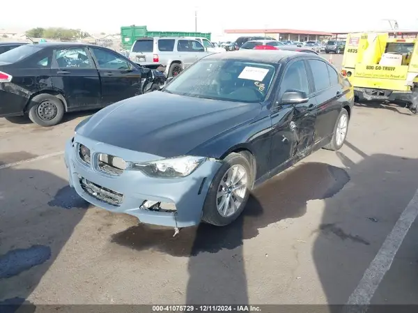 WBA8E1G36HNU18472 2017 BMW 3ER - Image 2