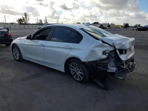 WBA8E1G37HNU16133 2017 BMW 3ER - Image 2